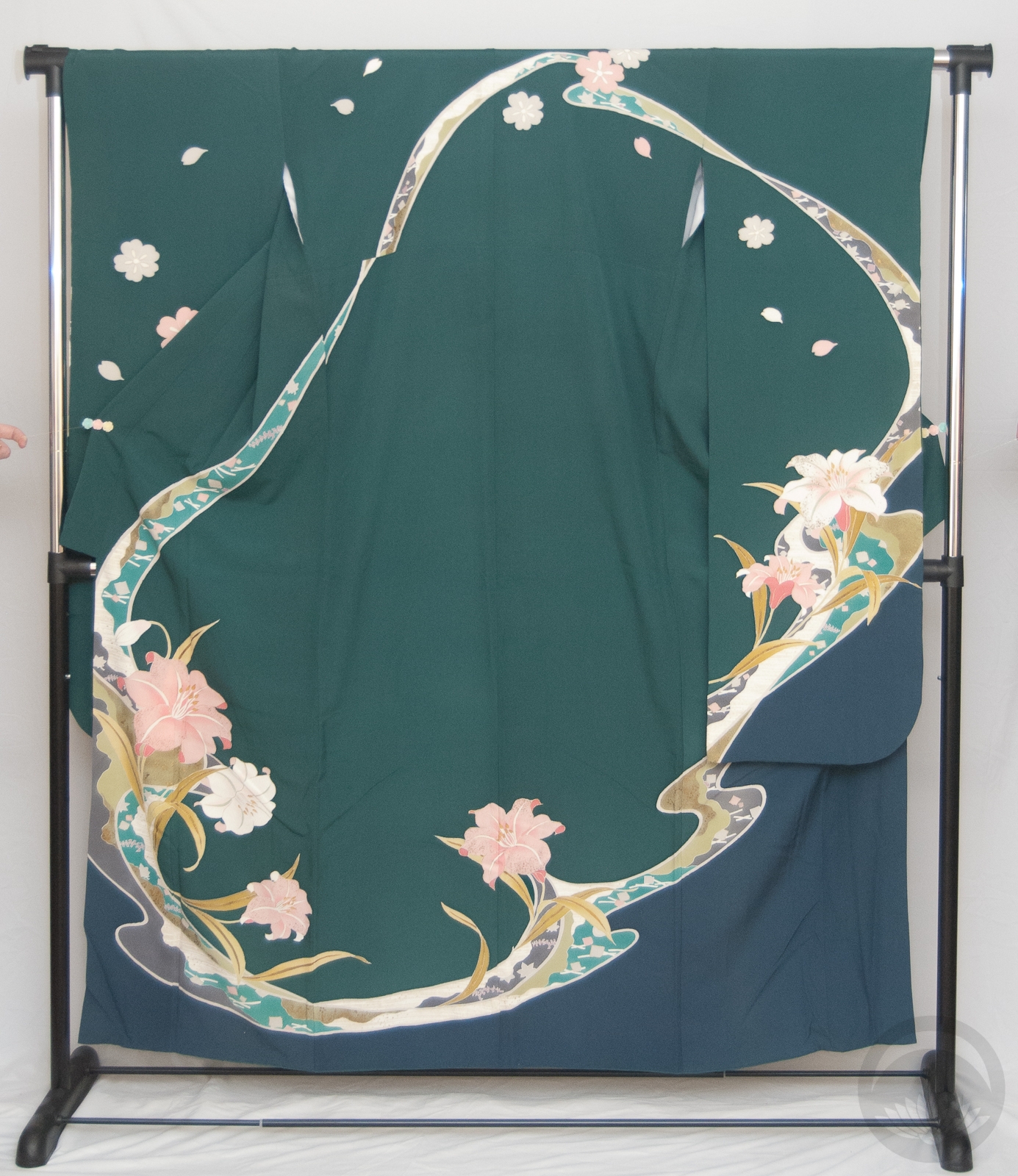 Furisode Glam - 着物月 Kimono Tsuki